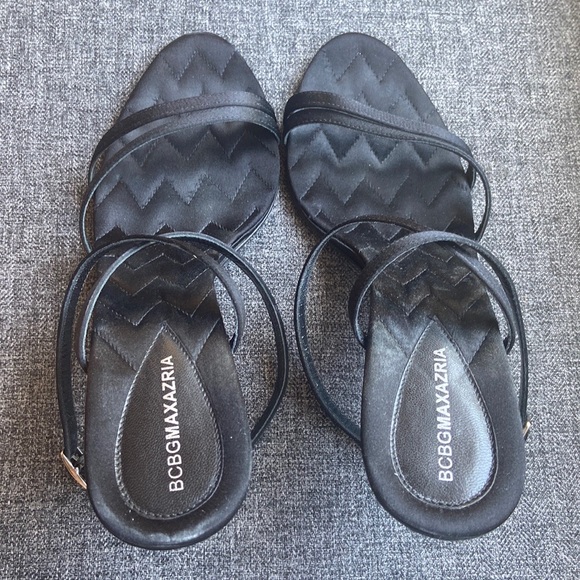 Vintage BCBG Max Azria straps heels - Picture 5 of 6